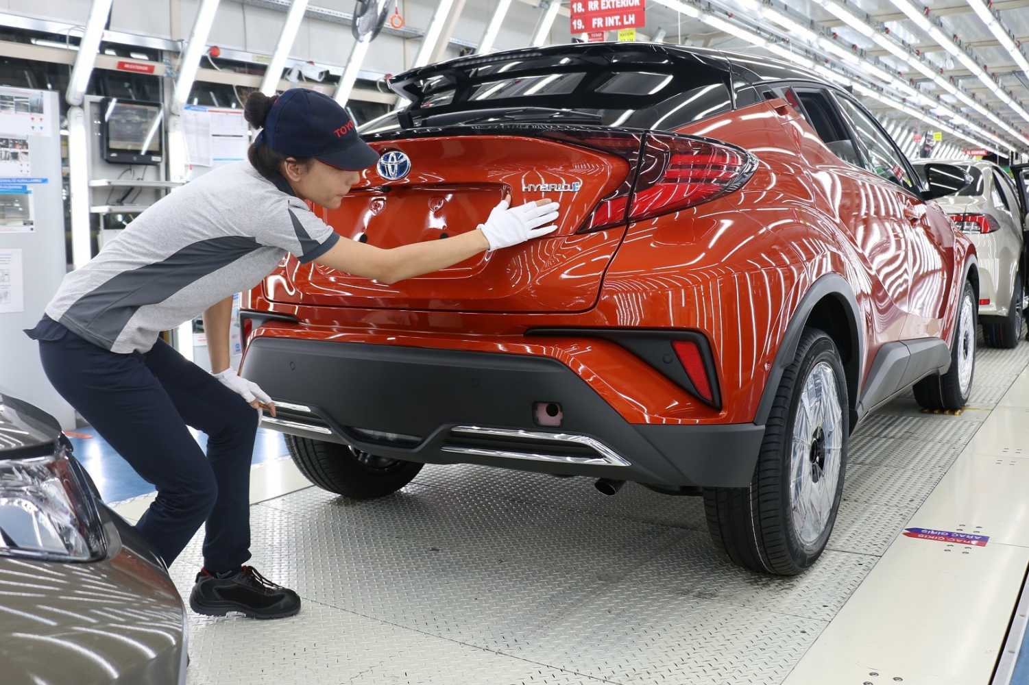 1675263787 83 Les piles aussi Toyota confirme la production du nouveau C HR