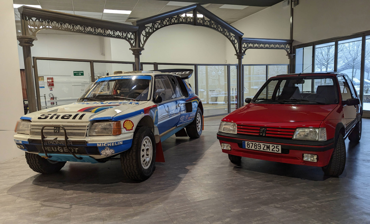 La T16 était l'une des versions compétition de la Peugeot 205 qui connut un énorme succès sportif.