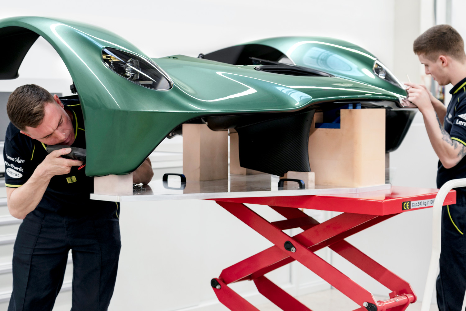 Aston Martin Valkyrie. Les révisions coûtent plus cher qu’un appartement 1709635204 180 Aston Martin Valkyrie Les revisions coutent plus cher quun appartement