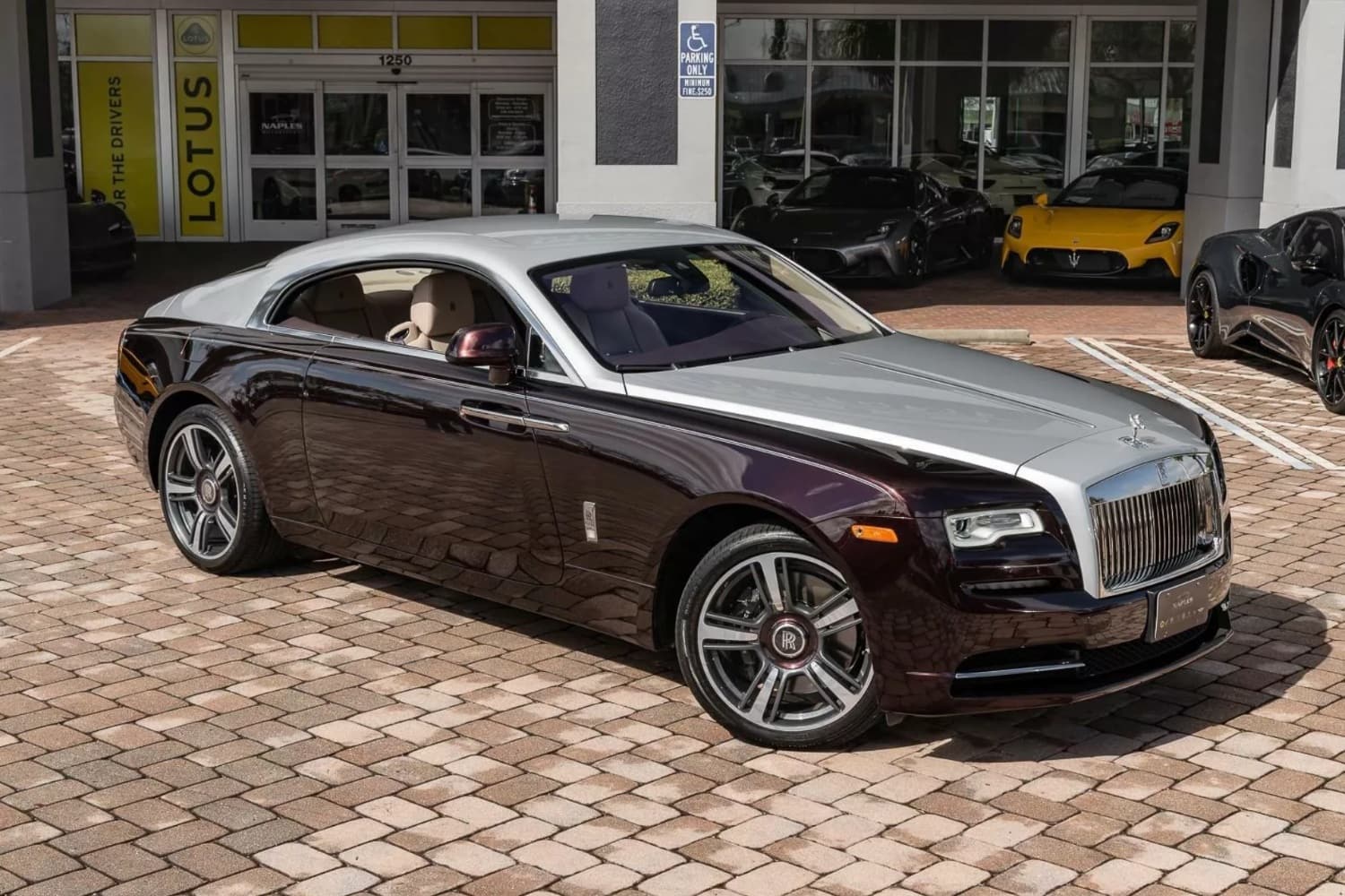 1712240954 278 Marchander Achetez une Bugatti Chiron recevez une Rolls Royce Wraith