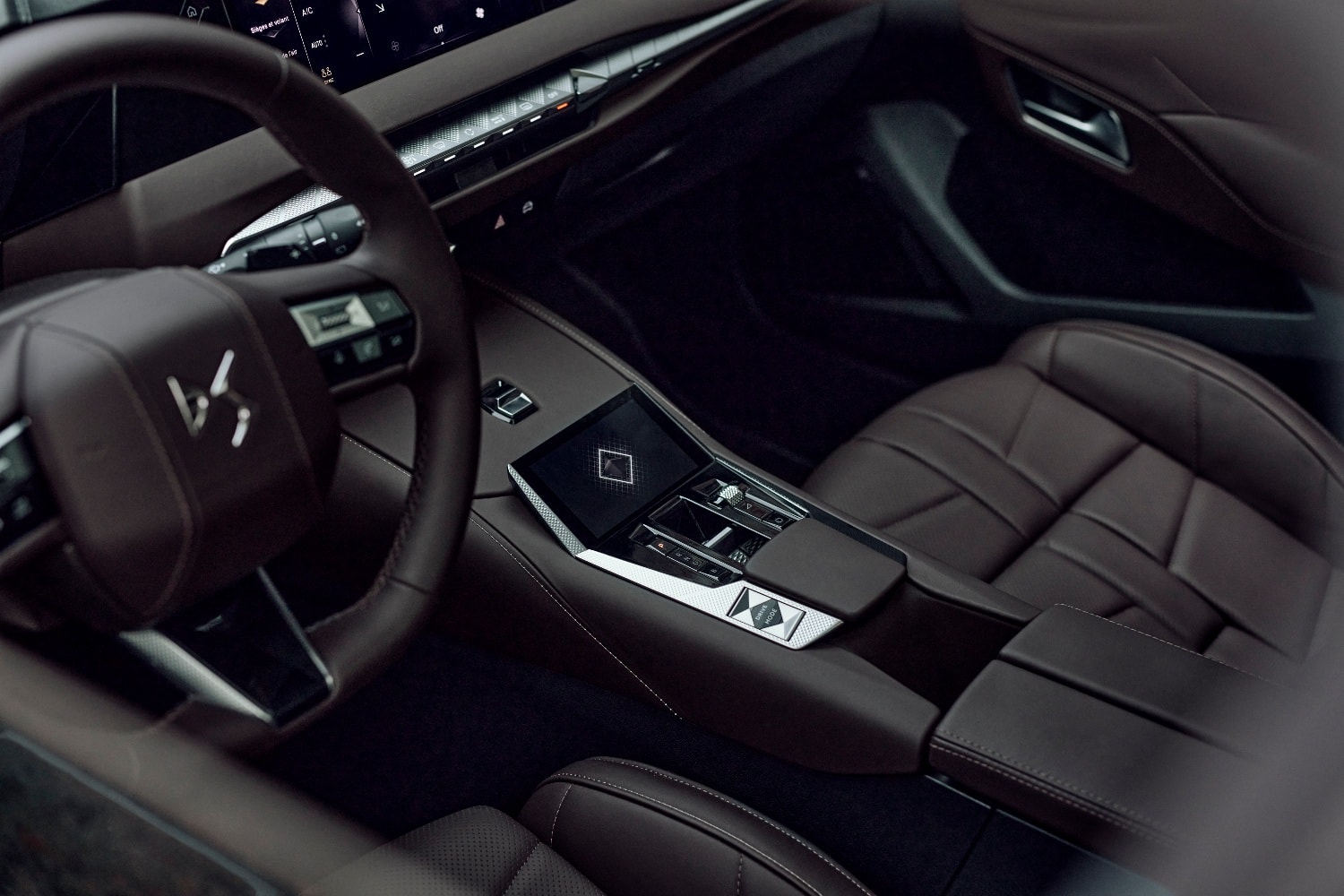 DS 4 HYBRIDE 'Étoile'