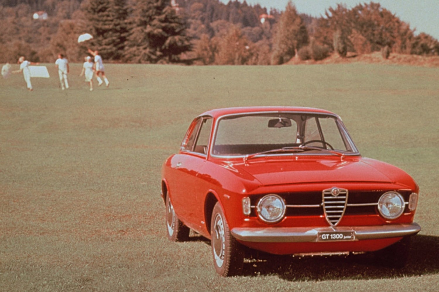 L'Alfa Romeo Giulia Coupé 1300 GT Junior a été produite entre 1966 et 1968.