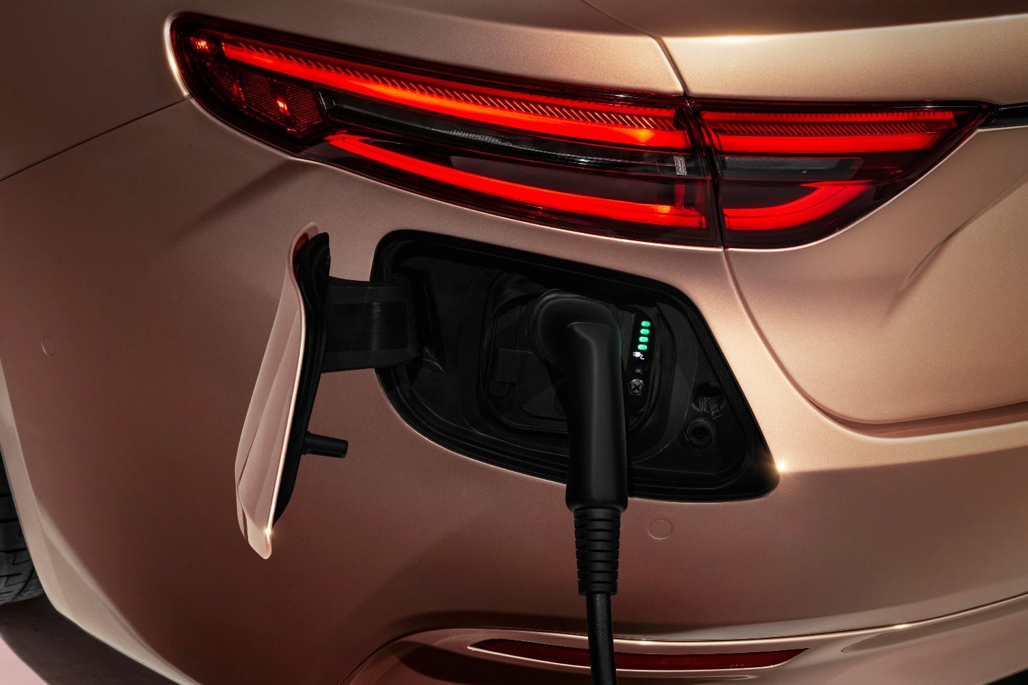 1713281353 832 EV et cabriolet statutaire Maserati devoile la GranCabrio Foglore