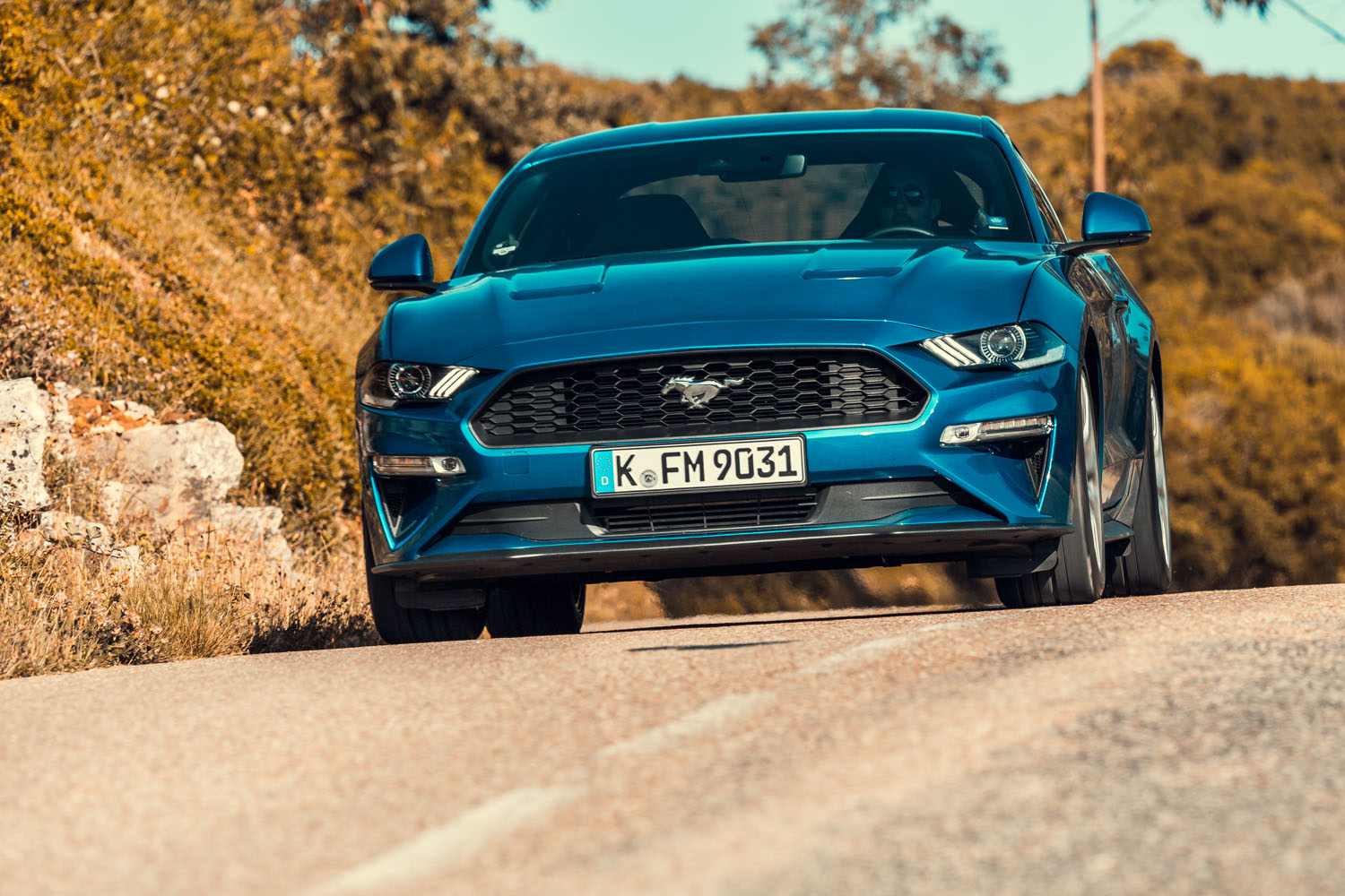 1715948474 282 Allez retro Ford admet la Mustang 4 portes mais pas