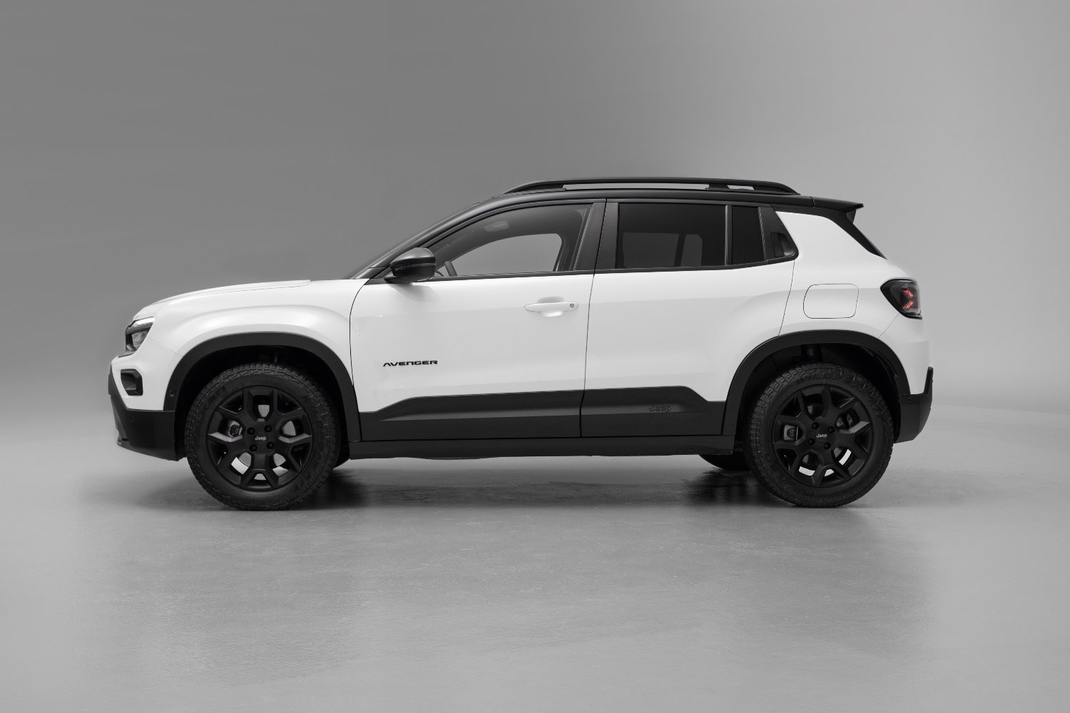 La Jeep Avenger 4xe obtient la transmission intégrale et est déjà une sérieuse TT ! 1716474083 107 La Jeep Avenger 4xe obtient la transmission integrale et est