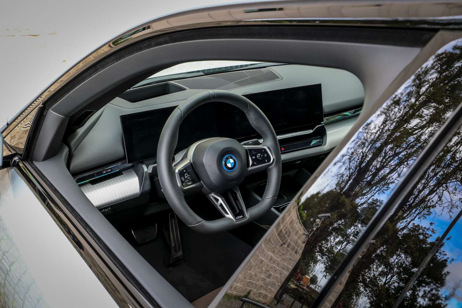 1716978089 710 BMW i5 eDrive 40 contre BMW 520d Des differences marquees