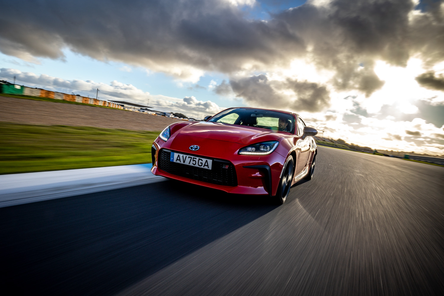 Gazoo promet de continuer avec des voitures amusantes… à combustion Toyota GR86. Photo de : Turbo