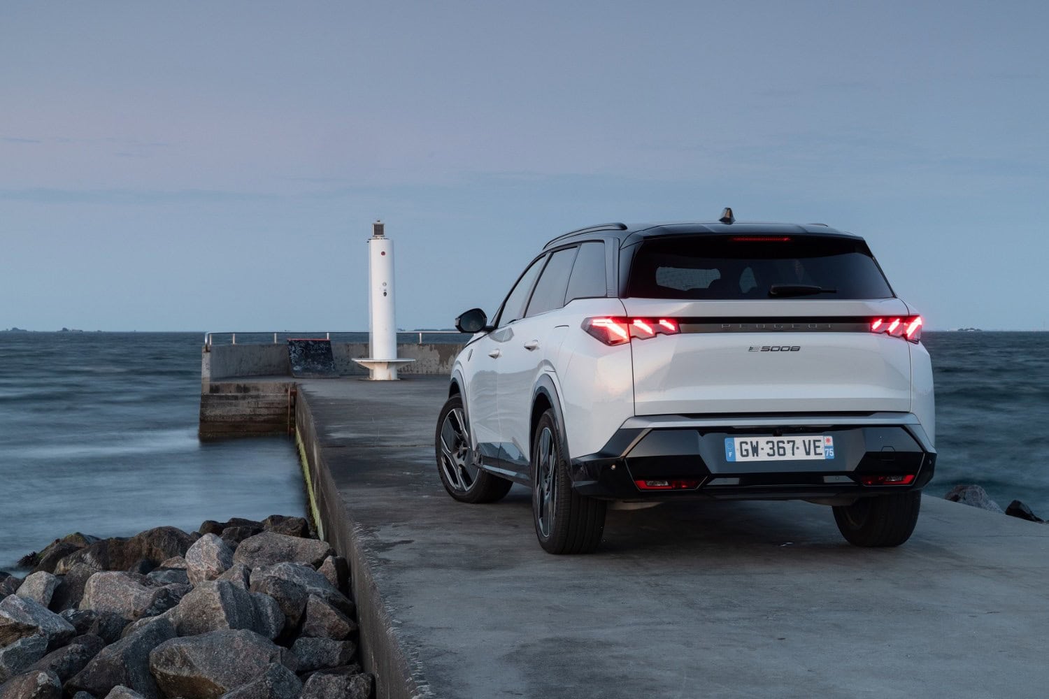 Découvrez les prix. Les Peugeot 5008 et e-5008 peuvent désormais être commandées Decouvrez les prix Les Peugeot 5008 et e 5008 peuvent desormais