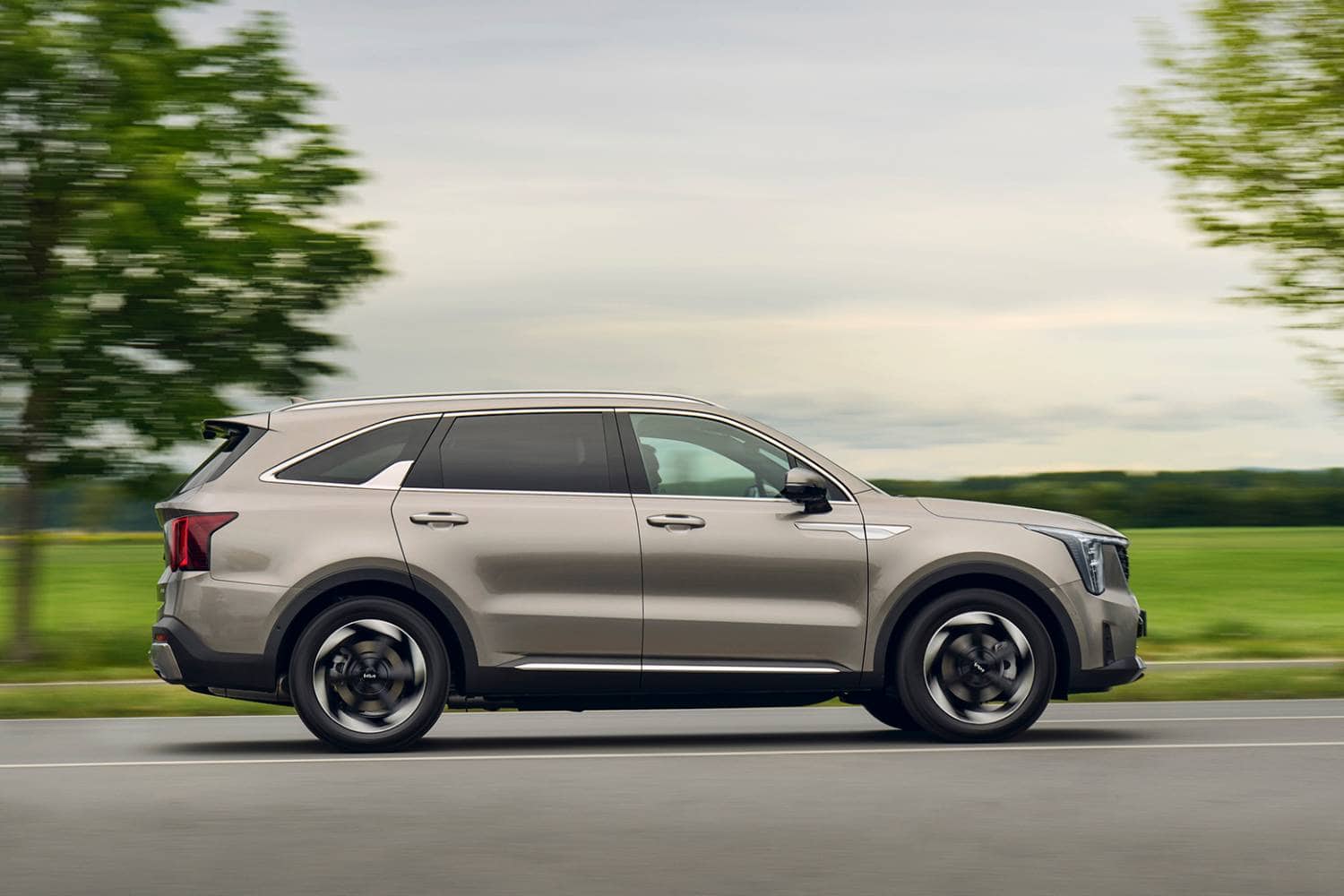 1720599686 201 Fini le diesel Kia Sorento renouvelle avec lhybride et le