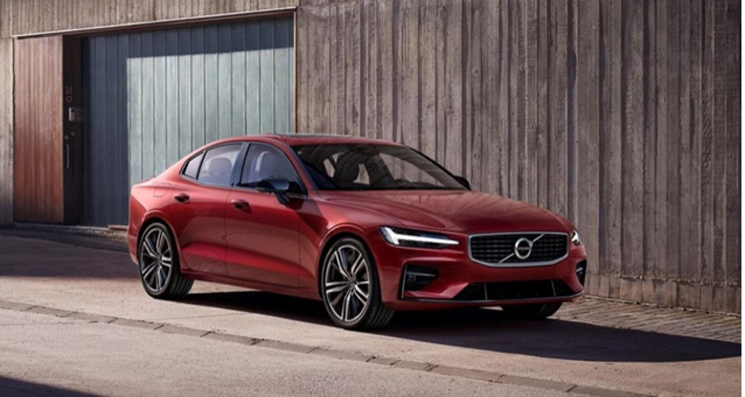 La S60 était l'une des berlines, également dotées d'un moteur hybride rechargeable, que Volvo a décidé d'abandonner.  En l'occurrence, sur le marché britannique