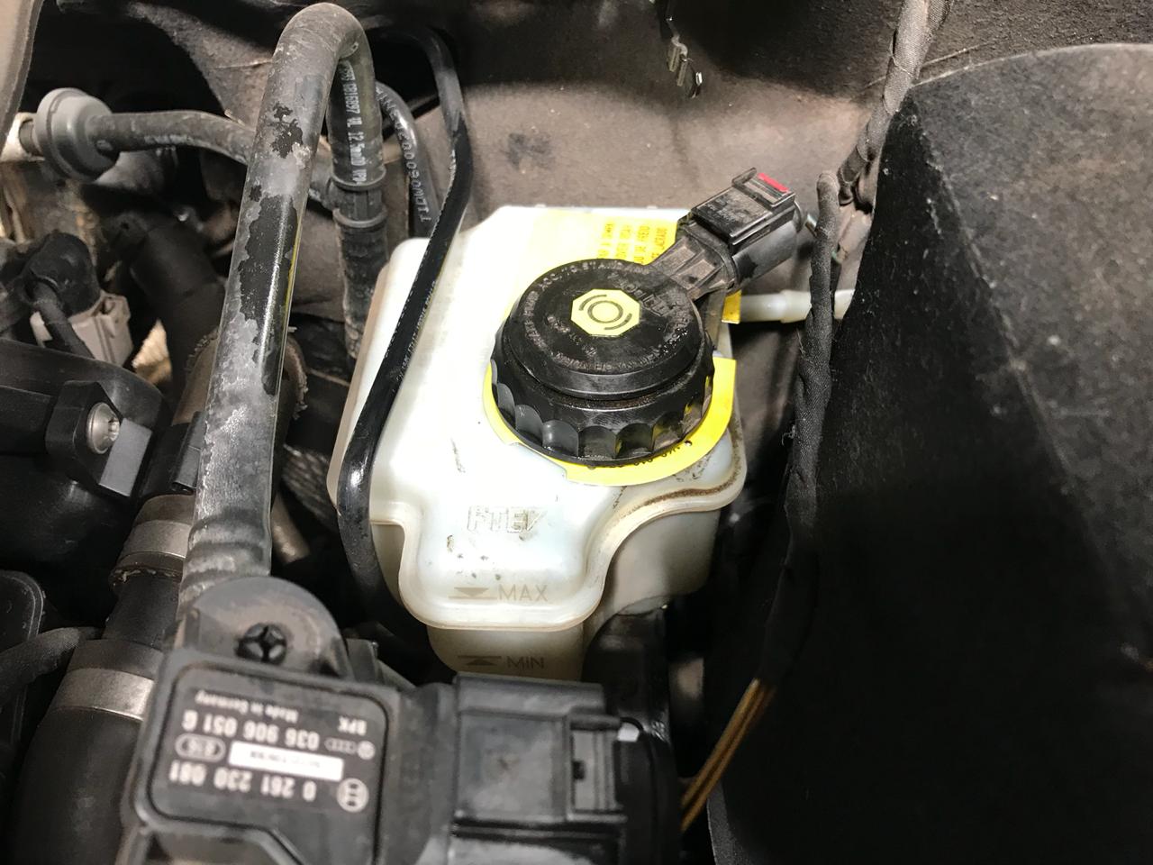 Changer l'huile voiture, quel lubrifiant acheter ? Consultez nos conseils ! Changer lhuile voiture quel lubrifiant acheter Consultez nos conseils