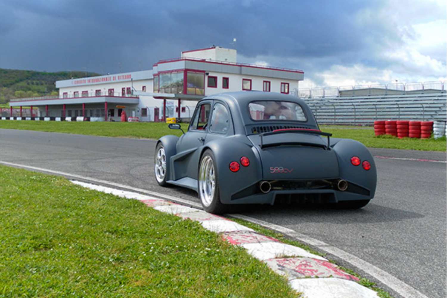 1722500429 582 Comment ruiner simultanement une Fiat 500 et une Lamborghini