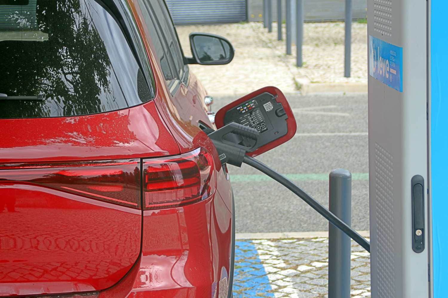 1722507628 51 Ligne Mercedes Benz EQB 250 AMG Renouvellement rapide