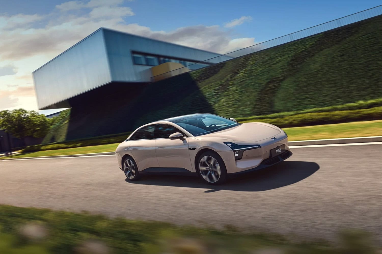 1724941214 95 Xpeng Mona M03 est un vehicule electrique bon marche avec