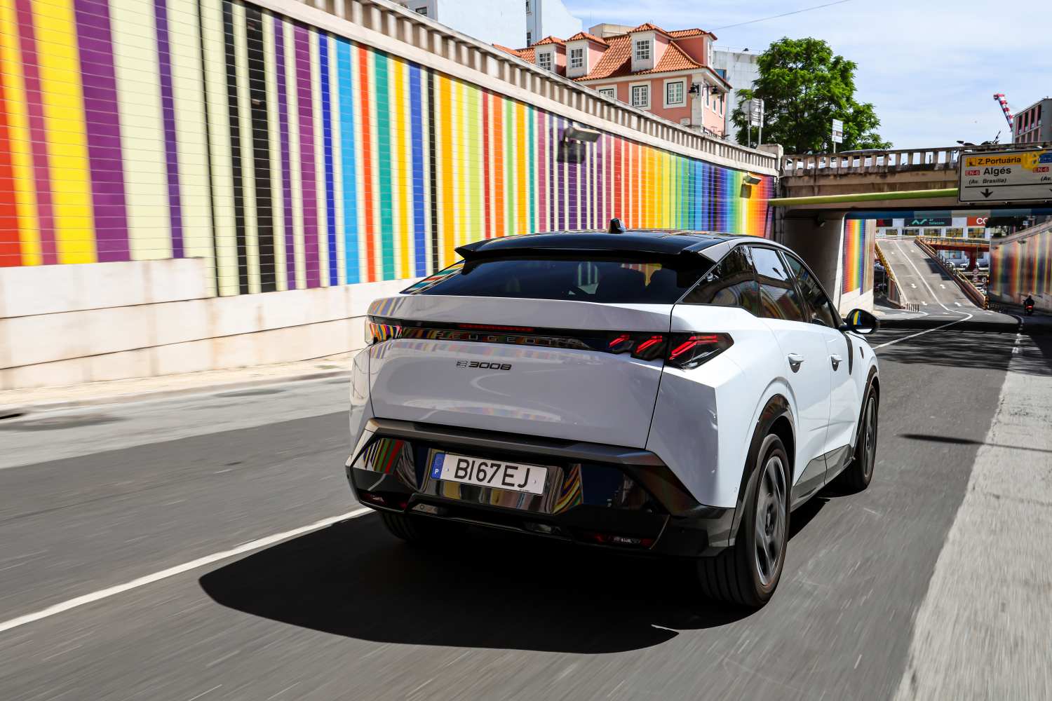 1725445410 59 Peugeot E 3008 GT SUV Coupe electrique premium chez les generalistes