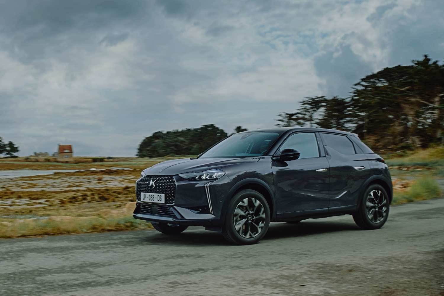 1725531812 343 Pallas et Etoile DS 3 et DS 7 recoivent de