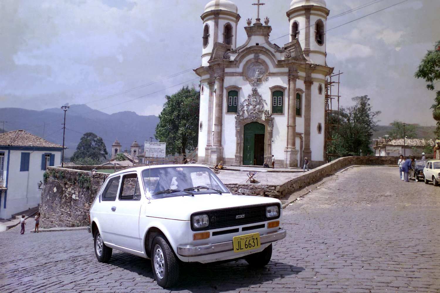 Cachacinha. Découvrez la première voiture à l'éthanol créée par Fiat Cachacinha Decouvrez la premiere voiture a lethanol creee par Fiat