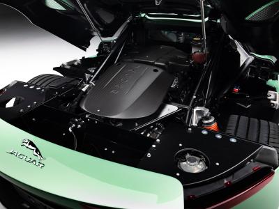 Jaguar C-X75 homologué pour la route - compartiment moteur