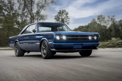 Vous allez adorer ou détester cette Plymouth GTX remplacée par un système électrique Plymouth GTX Electromod - avant