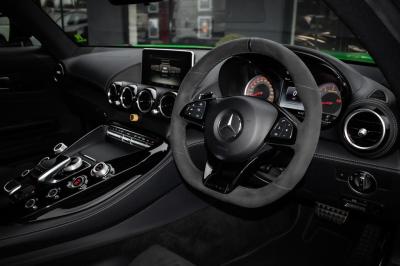 La Mercedes-AMG GT R est désormais une « bonne affaire » Mercedes-AMG GT R