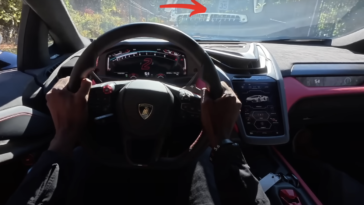 Marques Brownlee critiqué après s'être filmé en train de frapper 96 mph dans une zone 35