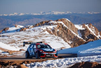 Voici votre premier aperçu de la voiture de course Genesis au Mans Hyundai a couru à Pikes Peak cette année