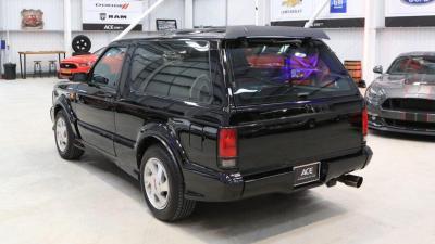 Vous pourriez acheter le SUV américain le plus cool dont vous n’avez jamais entendu parler GMC Typhoon, arrière 3/4