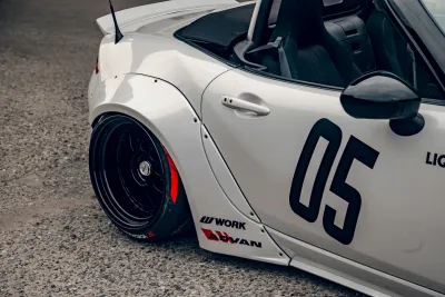 Liberty Walk Mazda MX-5 - détail arrière