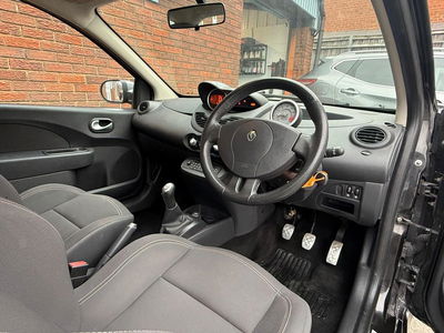 La Renault Twingo 133 est-elle l’une des dernières vraies bonnes affaires à vendre ? Renault Twingo 133 Coupe - intérieur