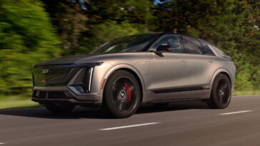 La Cadillac Lyriq-V de 615 ch n'a rien à voir avec les caddies rapides d'antan