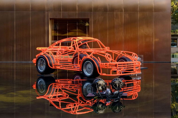 Cette sculpture Porsche s'est vendue pour plus qu'un nouveau GT3 RS Cette sculpture Porsche s'est vendue pour plus qu'un nouveau GT3 RS