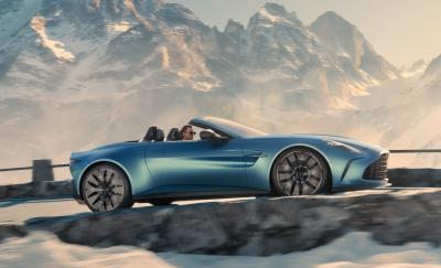 L'Aston Martin Vantage Roadster est là, et elle attire l'attention Aston Martin Vantage Roadster - côté, toit baissé