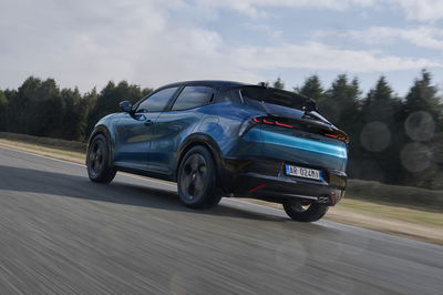 Alfa Romeo Junior Hybrid - arrière