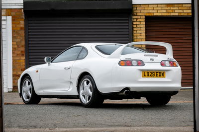 Toyota Supra Twin-Turbo - arrière