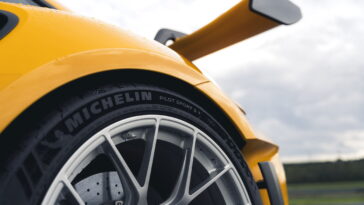 Les nouveaux pneus de Michelin ne vous donnent aucune raison d'éviter le mouillé dans votre GT3 RS
