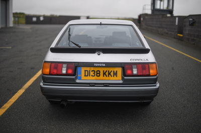 Toyota Corolla Levin AE86 - arrière