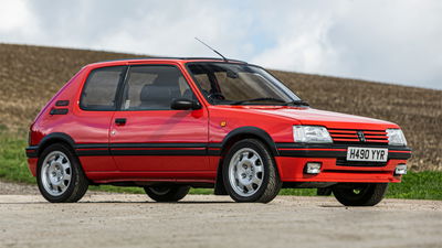 Trois nouvelles voitures arrivent à Gran Turismo 7 cette semaine Peugeot 205 GTI