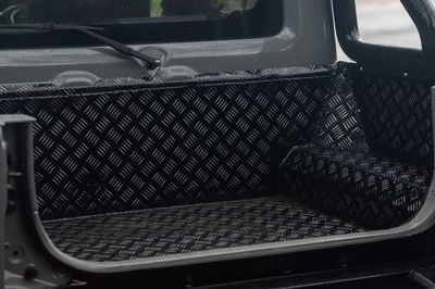 Ce Suzuki Jimny à six roues pourrait être le vôtre Suzuki Jimny 6x4, lit (crédit: commissaires-priseurs historiques)