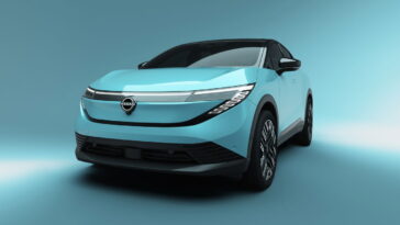 La feuille Nissan est devenue un croisement