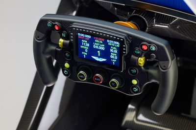 Ce Rig Aston Martin Sim coûte autant qu'un DBS d'occasion Curv amr-c01-r - volant