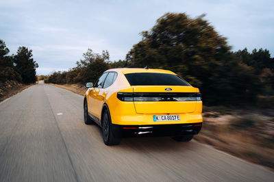 Ford a breveté une «boîte de vitesses manuelle» pour les voitures électriques Ford Capri - arrière