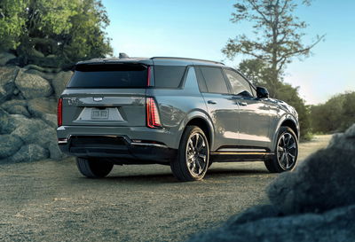 Cadillac Escalade IQL - arrière