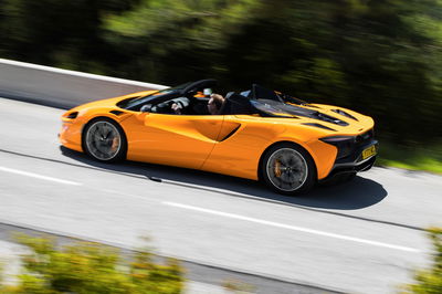 McLaren Artura Spider