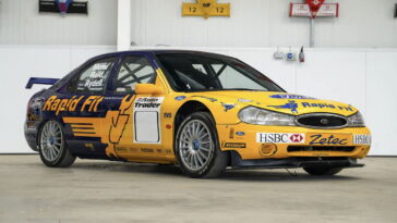 Vivez vos fantasmes de Toca avec ce Ford Mondeo Sim Rig