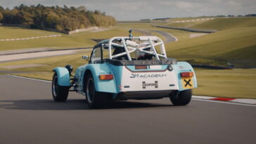 Vous pouvez obtenir une chenille avec un cheval l'année prochaine