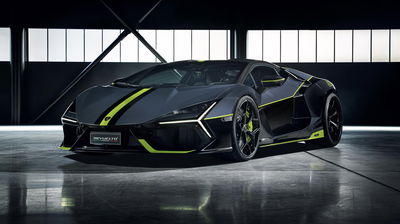 Lamborghini Revuelto avec le régime AD Personam Ducati