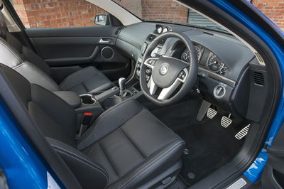VAUXHALL VXR8 COURER - INTÉRIEUR
