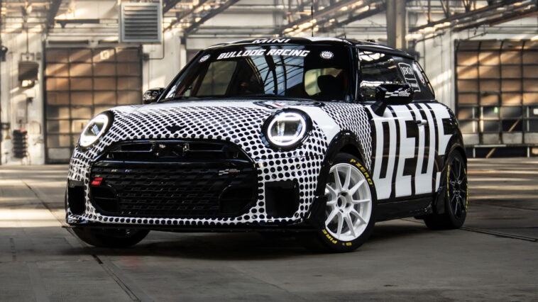 Le nouveau Mini JCW affronte les 24 heures du Nürburgring