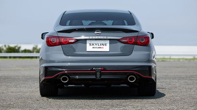 Skyline Nismo, arrière