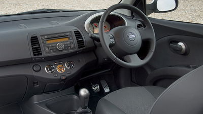 Nissan Micra 160SR, intérieur